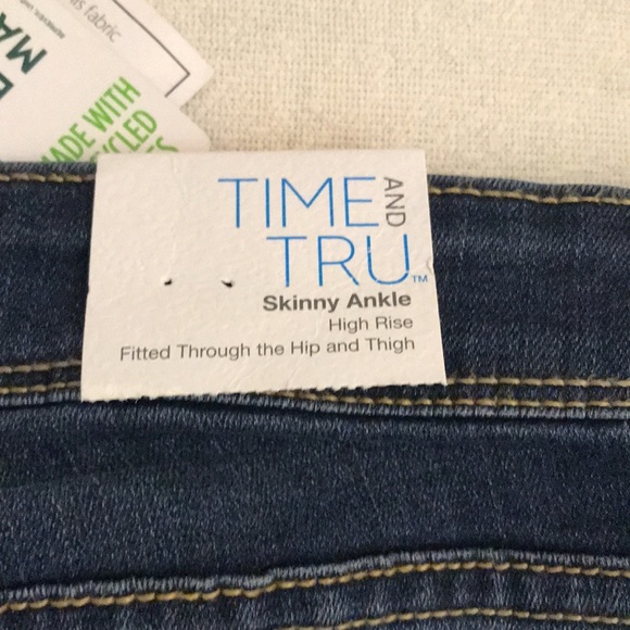 Time and true size 8 skinny jeans cuffed pockets NWTs - Picture 7 of 11